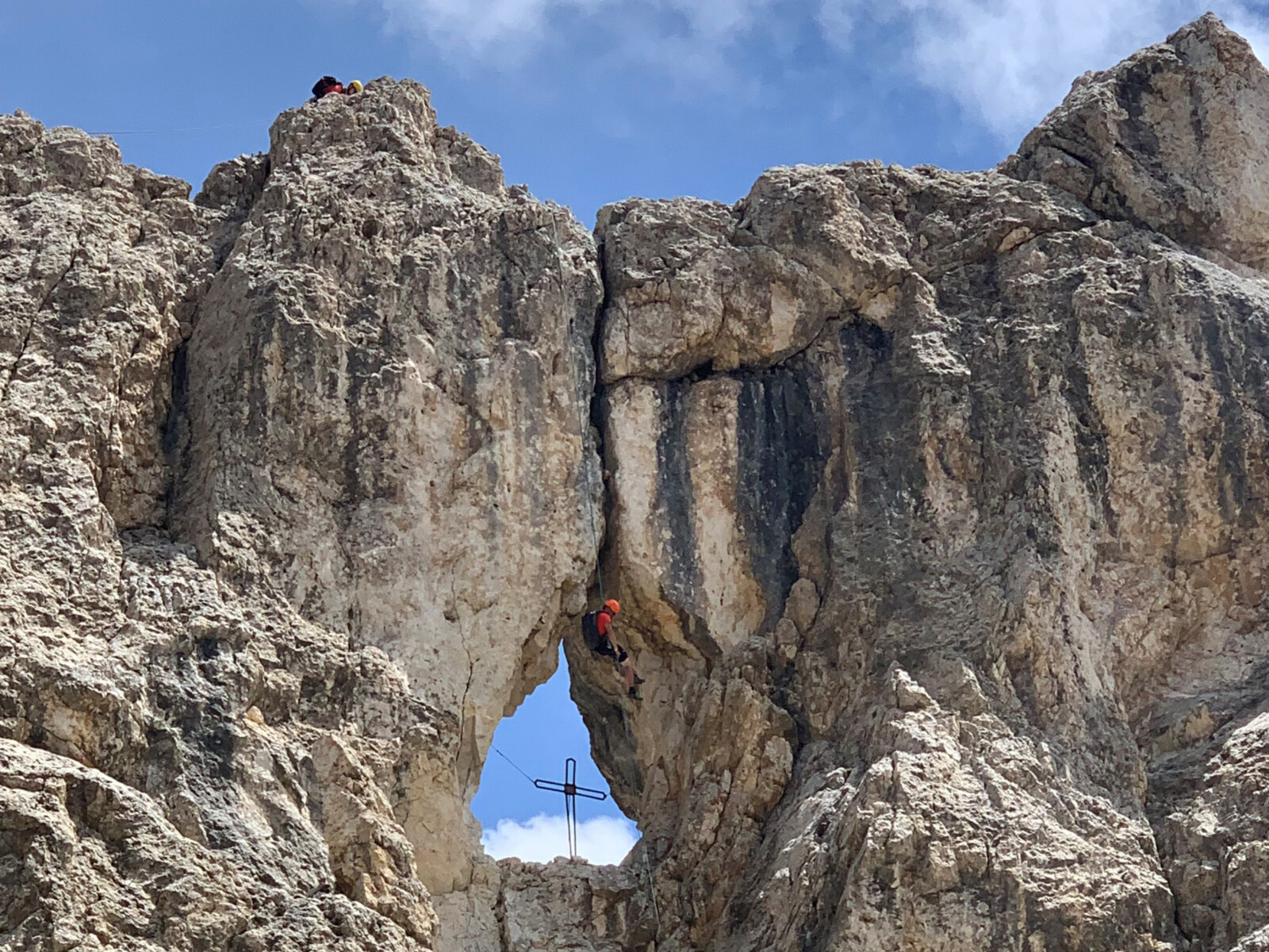 Arrampicata su roccia sulla Torre finestra
