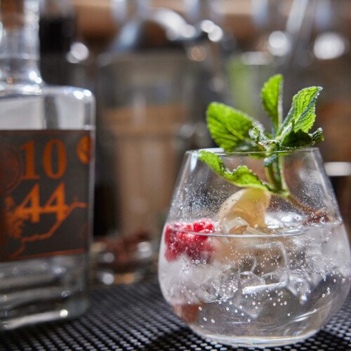 Spirituosen Tasting* 68543e9e9e2e2HubertusEnno20250559.jpg